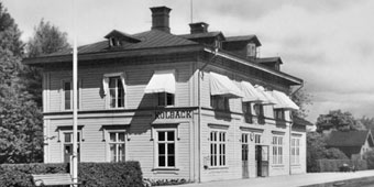 Järnvägsstation